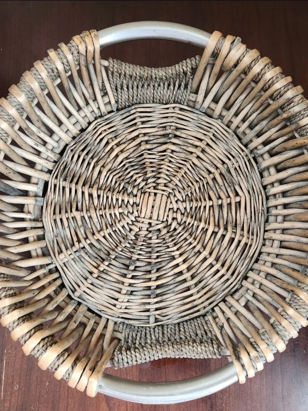 Large Round Rattan Wicker Table Basket with Metal Handles 15